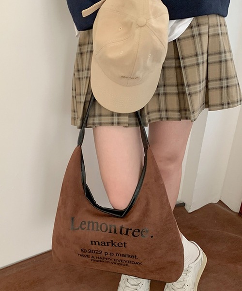 aimoha(アイモハ)の「英字ショルダーバッグ(ショルダーバッグ・レディース・ブラック/チョコ/ホワイト/ベージュ・FREE)」の4枚目の写真