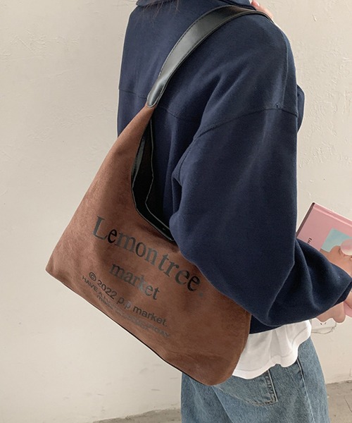 aimoha(アイモハ)の「英字ショルダーバッグ(ショルダーバッグ・レディース・ブラック/チョコ/ホワイト/ベージュ・FREE)」の16枚目の写真
