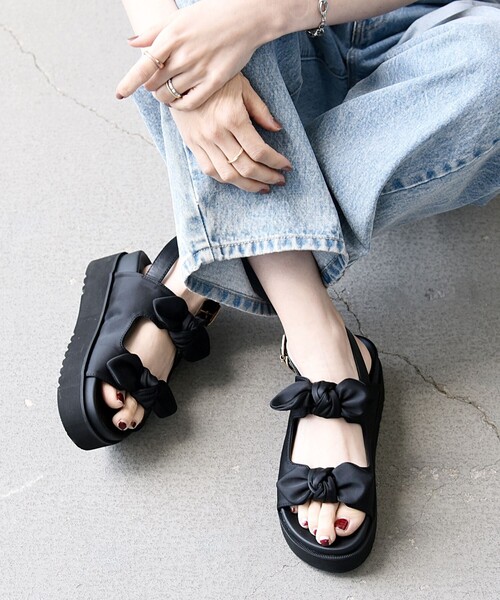 SHIPS any(シップス エニィ)の「SHIPS any: リボン ボリュームソール サンダル(サンダル・レディース・ブラック/オフホワイト・36/37/38)」の8枚目の写真