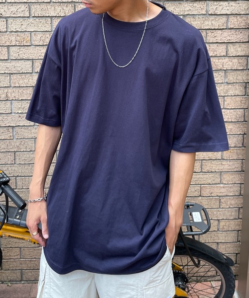 United Athle(ユナイテッドアスレ)の「嬉しいXXL・XXXL展開!こなれる定番Tシャツに!【United Athle】5.6オンス ハイクオリティーTシャツ 半袖無地T 5001(Tシャツ/カットソー・メンズ・ベージュ/インディゴブルー/ラベンダー/オレンジ/ゴールド/ホワイト/ライトグリーン/バーガンディー/アイボリー/ブラック/グレイッシュベージュ/ライトブルー/ダークパープル/ピンクベージュ/ライトピンク/グレー/グレイッシュブルー/ピンク/ライトイエロー/レモンイエロー/ブラック系その他2/サックスブルー/オフホワイト/ブラック系その他3/チャコールグレー/ダークグリーン/ターコイズブルー/ネイビー系2/ライトグレー/グレー系1/グリーン/アクア/ダークネイビー/ネイビー系1/オートミール/ネイビー/ロイヤルブルー/パープル/イエロー/マスタード/レッド・XXL/XXXL)」の18枚目の写真