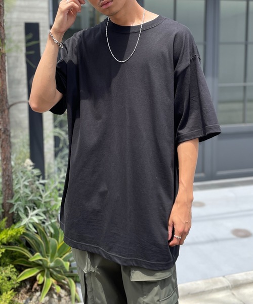 United Athle(ユナイテッドアスレ)の「嬉しいXXL・XXXL展開!こなれる定番Tシャツに!【United Athle】5.6オンス ハイクオリティーTシャツ 半袖無地T 5001(Tシャツ/カットソー・メンズ・ベージュ/インディゴブルー/ラベンダー/オレンジ/ゴールド/ホワイト/ライトグリーン/バーガンディー/アイボリー/ブラック/グレイッシュベージュ/ライトブルー/ダークパープル/ピンクベージュ/ライトピンク/グレー/グレイッシュブルー/ピンク/ライトイエロー/レモンイエロー/ブラック系その他2/サックスブルー/オフホワイト/ブラック系その他3/チャコールグレー/ダークグリーン/ターコイズブルー/ネイビー系2/ライトグレー/グレー系1/グリーン/アクア/ダークネイビー/ネイビー系1/オートミール/ネイビー/ロイヤルブルー/パープル/イエロー/マスタード/レッド・XXL/XXXL)」の4枚目の写真