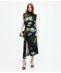 ALLSAINTS（オールセインツ）の「ISA SILK BLEND CAMO PRINT MIDI DRESS | ISA シルク ブレンド カモ プリント ミディ ドレス・ワンピース（ワンピース）」