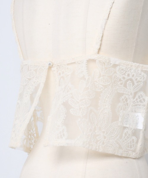 MINERTE(ミネルテ)の「【MINERTE】flower stitch bustier / フラワー刺繍シアービスチェ(キャミソール・レディース・アイボリー/ブラック・FREE)」の6枚目の写真
