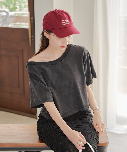 Kastane（カスタネ）の「*【前後2WAY/S.Lサイズ/5色展開】オフショルピグメントロゴTEE（Tシャツ/カットソー・レディース・ブルー/レッド/ブラック/ホワイト/ピンク・SMALL/LARGE）」の17枚目の写真