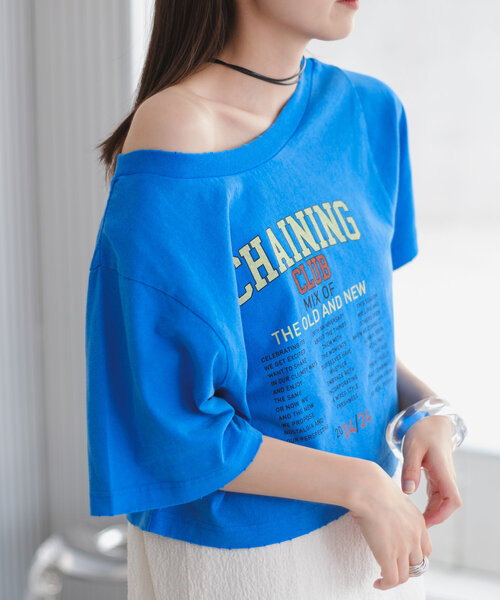 Kastane（カスタネ）の「*【前後2WAY/S.Lサイズ/5色展開】オフショルピグメントロゴTEE（Tシャツ/カットソー・レディース・ブルー/レッド/ブラック/ホワイト/ピンク・SMALL/LARGE）」の4枚目の写真