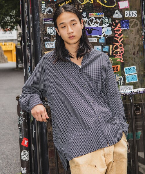 BEAMS（ビームス）の「バックボタン シャツ（シャツ/ブラウス・メンズ・ブラック/ホワイト・XL/L/M/S）」の2枚目の写真
