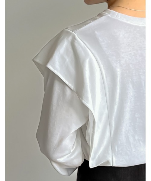 Re:EDIT（リエディ）の「[UVカット][接触冷感]ラッフルショルダーロングスリーブＴシャツ（Tシャツ/カットソー・レディース・ホワイト/ブラック・MEDIUM/LARGE）」の18枚目の写真