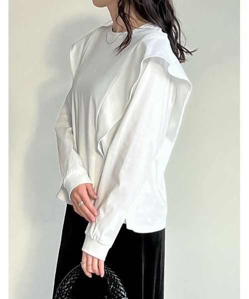 Re:EDIT（リエディ）の「[UVカット][接触冷感]ラッフルショルダーロングスリーブＴシャツ（Tシャツ/カットソー・レディース・ホワイト/ブラック・MEDIUM/LARGE）」の5枚目の写真