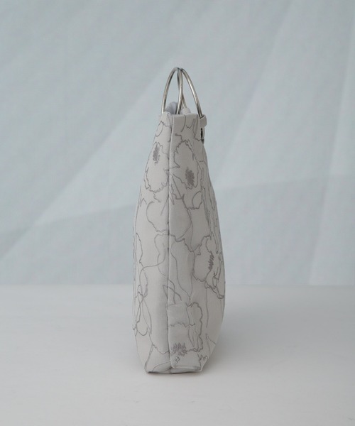 kaene(カエン)の「kaene/2wayクラッチバッグ(クラッチバッグ・レディース・ベージュ/グレー・FREE)」の8枚目の写真