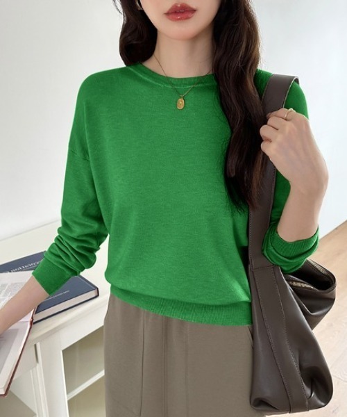 COCOMOMO（ココモモ）の「オンオフ着回せるきれいめニット クルーネックニット 長袖 ヤク風ニット ニット トップス オフィスカジュアル ジャケット合わせ 春服 秋服 冬服（ニット/セーター・レディース・ピンク/レッド/ホワイト/イエロー系/ネイビー/ベージュ/ライトブラウン/ブラック/テラコッタ/グリーン/グレー/ブラウン/パープル・FREE）」の8枚目の写真