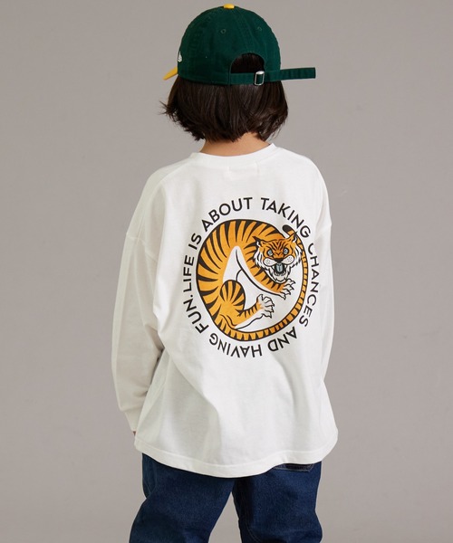 PAIRMANON STREET（ペアマノンストリート）の「【PAIRMANON STREET】アソート バックプリント ビッグシルエット 長袖 Tシャツ（Tシャツ/カットソー・キッズ・ブラック系その他3/ホワイト系その他3/ベージュ系その他/ホワイト系その他/ブラック系その他4/ブラック系その他2/ホワイト系その他4/ホワイト系その他2/ブラック系その他/ブラック系その他5/ブルー系その他/イエロー/グリーン系その他/ブルー系その他2/イエロー系その他・100/140/150/110/120/160/130/90）」の5枚目の写真