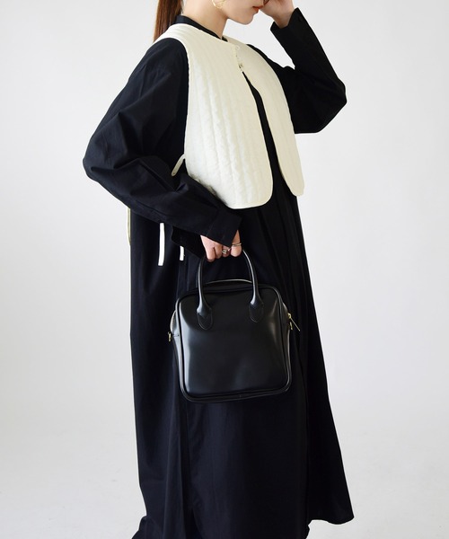 and it_（アンドイット）の「キルティングショートジレ（ベスト・レディース・ダークベージュ/アイボリー/カーキ/ブラック・M-L）」の8枚目の写真