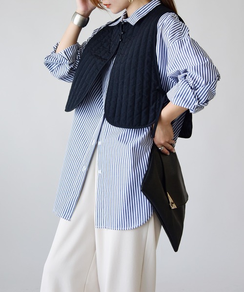 and it_（アンドイット）の「キルティングショートジレ（ベスト・レディース・ダークベージュ/アイボリー/カーキ/ブラック・M-L）」の10枚目の写真