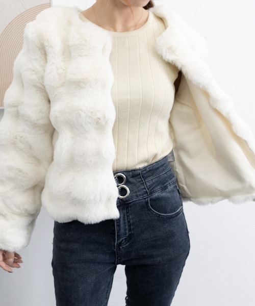Miniministore(ミニミニストア)の「エコファーコートショートファージャケット(ノーカラーコート・レディース・アイボリー/ブラック・FREE)」の15枚目の写真