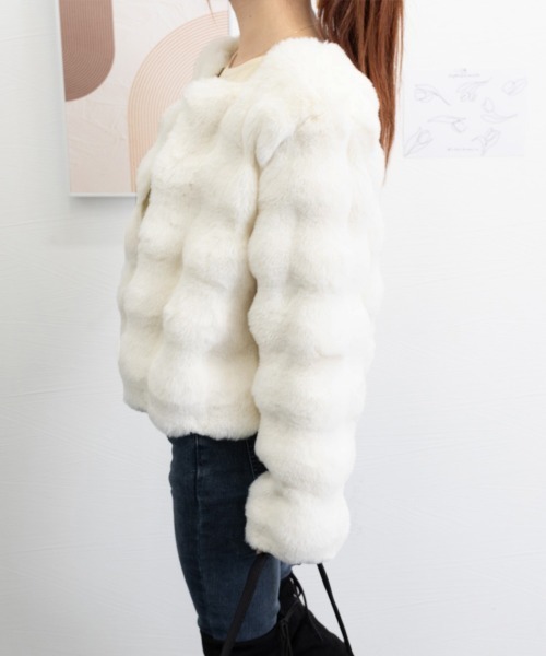 Miniministore(ミニミニストア)の「エコファーコートショートファージャケット(ノーカラーコート・レディース・アイボリー/ブラック・FREE)」の16枚目の写真
