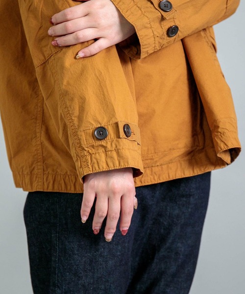 OMNIGOD（オムニゴッド）の「[OMNIGOD womens / オムニゴッド] ダウンプルーフ ミリタリーフーディー（マウンテンパーカー・レディース・オリーブ/イエロー/ベージュ・0）」の5枚目の写真