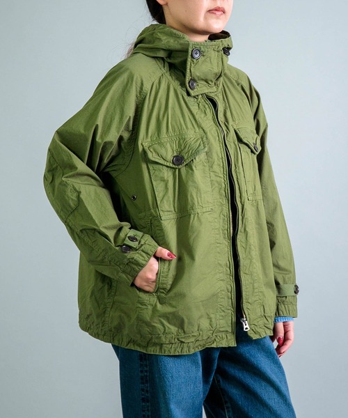 OMNIGOD（オムニゴッド）の「[OMNIGOD womens / オムニゴッド] ダウンプルーフ ミリタリーフーディー（マウンテンパーカー・レディース・オリーブ/イエロー/ベージュ・0）」の15枚目の写真