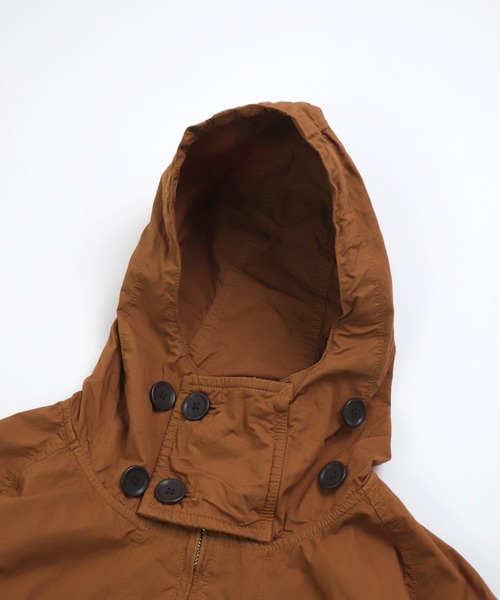 OMNIGOD（オムニゴッド）の「[OMNIGOD womens / オムニゴッド] ダウンプルーフ ミリタリーフーディー（マウンテンパーカー・レディース・オリーブ/イエロー/ベージュ・0）」の9枚目の写真