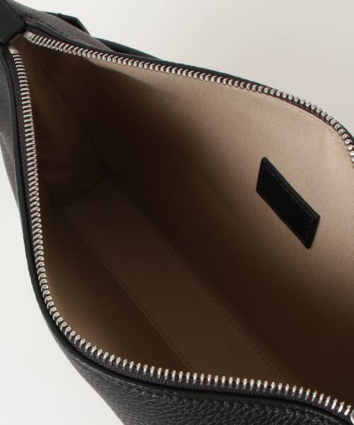 dunhill(ダンヒル)の「1893 ハーネス トップハンドルバッグ / 1893 HARNESS TOP HANDLE BAG, BLACK(クラッチバッグ・メンズ・ブラック・ONE SIZE)」の8枚目の写真