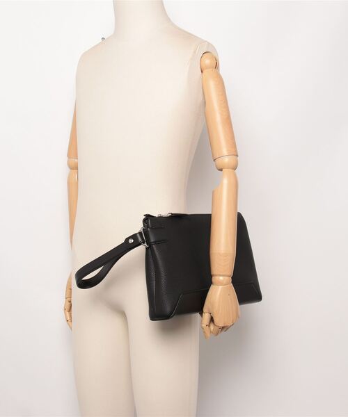 dunhill(ダンヒル)の「1893 ハーネス トップハンドルバッグ / 1893 HARNESS TOP HANDLE BAG, BLACK(クラッチバッグ・メンズ・ブラック・ONE SIZE)」の2枚目の写真