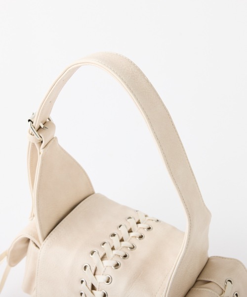 one after another NICE CLAUP(ワンアフターアナザーナイスクラップ)の「レースアップドロストバッグ(ショルダーバッグ・レディース・ダークブラウン/サックスブルー/アイボリー・FREE)」の16枚目の写真