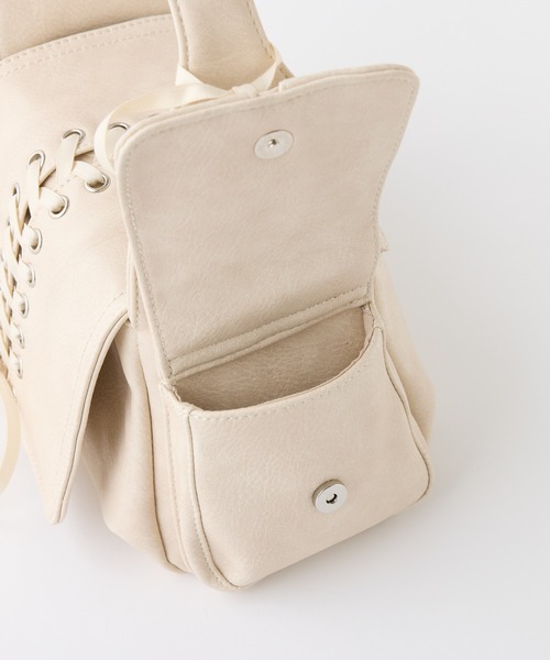 one after another NICE CLAUP(ワンアフターアナザーナイスクラップ)の「レースアップドロストバッグ(ショルダーバッグ・レディース・ダークブラウン/サックスブルー/アイボリー・FREE)」の18枚目の写真