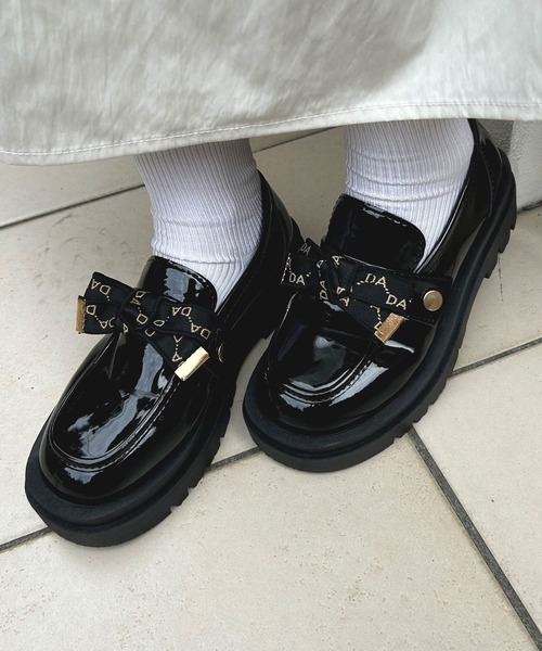 rectangle（レクタングル）の「5㎝ヒールカスタムバックルローファー（ローファー・レディース・ブラック・23.0cm/23.5cm/24.0cm/24.5cm）」の2枚目の写真