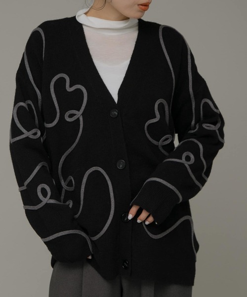URBAN RESEARCH Sonny Label（アーバンリサーチサニーレーベル）の「コード刺繍Vネックカーディガン（カーディガン/ボレロ・レディース・ブラック/ベージュ/グレー・FREE）」の4枚目の写真