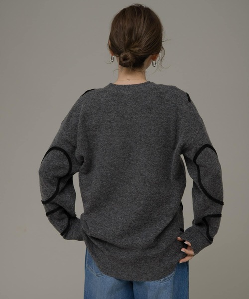 URBAN RESEARCH Sonny Label（アーバンリサーチサニーレーベル）の「コード刺繍Vネックカーディガン（カーディガン/ボレロ・レディース・ブラック/ベージュ/グレー・FREE）」の16枚目の写真