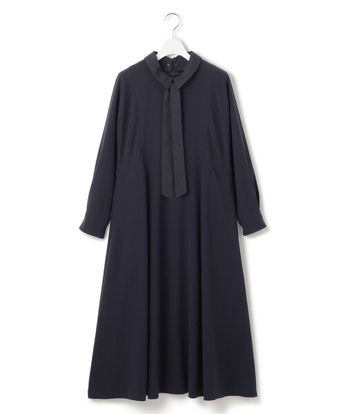 23区 L(ニジュウサンクオオキイサイズ)の「【VERYコラボ】トリアセダブルジョーゼット つけ襟 ボウタイワンピース(ワンピース・レディース・ベージュ系/ネイビー系・44/46/48/50)」の13枚目の写真