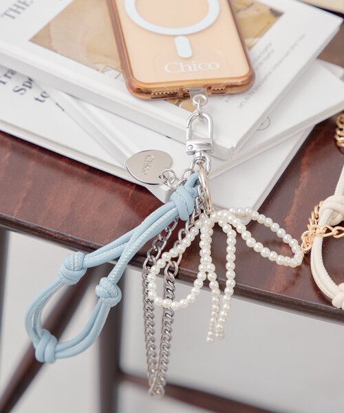 Chico(チコ)の「リボンパール付きコードチャーム(その他小物・レディース・アイボリー/ブラック/ブルー・FREE)」の11枚目の写真
