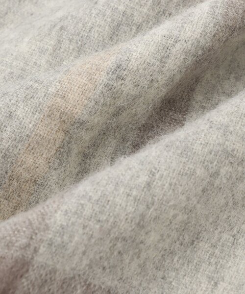 ITS'DEMO（イッツデモ）の「◆【手洗い可】格子ライトウール混ストール（ストール/ショール・レディース・イエロー系9/ブラウン系2/ベージュ系1/グレー系1/ダークブラウン系1/ライトパープル・00）」の9枚目の写真