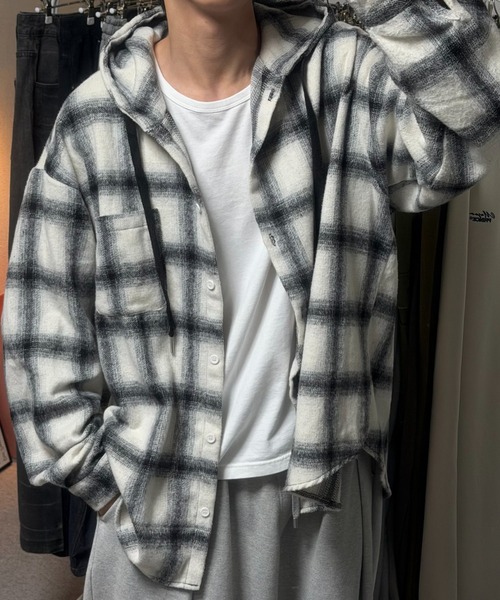 Theater code（シアターコード）の「Theater code × 6hourssleep オーバーサイズ チェックフーディシャツ（シャツ/ブラウス・メンズ・ブラック・M/L）」の21枚目の写真