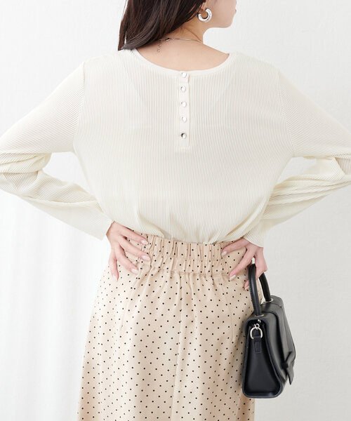 natural couture(ナチュラルクチュール)の「【WEB限定】前後2WAYストライプ調カットソー(Tシャツ/カットソー・レディース・オフホワイト/ブラック/サックスブルー・FREE)」の6枚目の写真
