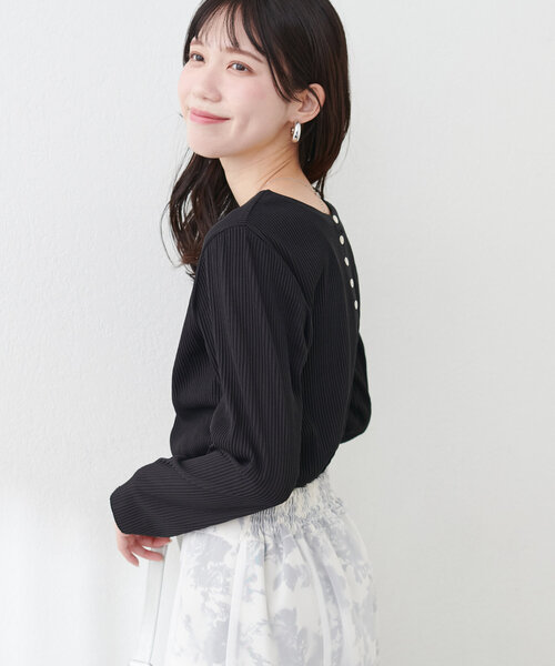natural couture(ナチュラルクチュール)の「【WEB限定】前後2WAYストライプ調カットソー(Tシャツ/カットソー・レディース・オフホワイト/ブラック/サックスブルー・FREE)」の17枚目の写真