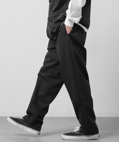 ZIP FIVE(ジップファイブ)の「【ZIP FIVE】 TCツイル ワイド シェフパンツ チェック / ストライプ / レオパード(チノパンツ・メンズ・アイボリー/ブラック/オリーブ/ホワイト×ブルー/レオパード/ストライプ/ブラック系・MEDIUM/LARGE/X-LARGE)」の4枚目の写真