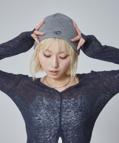 ENVYM（アンビー）の「ワンポイントロゴビーニー（ニットキャップ/ビーニー・レディース・グレー/ブラック・FREE）」の2枚目の写真