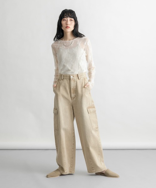 KBF（ケイビーエフ）の「カーブカーゴデニム（デニムパンツ・レディース・ブルー/ベージュ・38/36）」の19枚目の写真