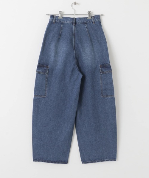 KBF（ケイビーエフ）の「カーブカーゴデニム（デニムパンツ・レディース・ブルー/ベージュ・38/36）」の11枚目の写真