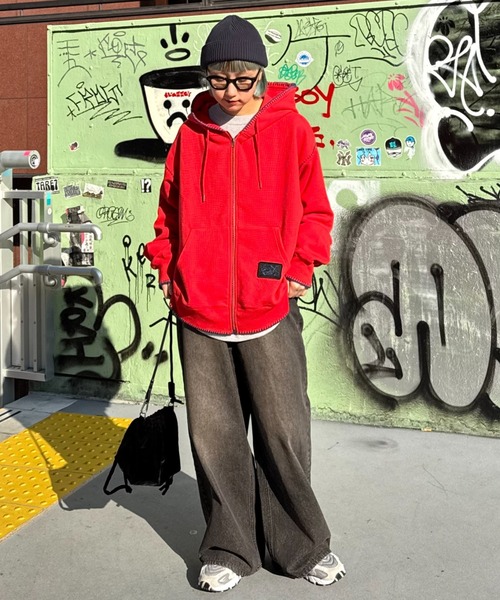 CIAOPANIC TYPY(チャオパニックティピー)の「【SOUNDS GOOOOD / サウンズグッド】ハンドステッチZIPパーカー(パーカー・メンズ・オフホワイト/レッド・ONE SIZE)」の4枚目の写真