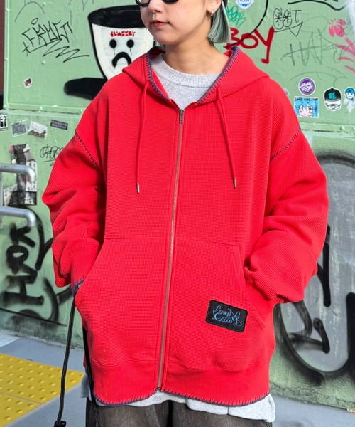 CIAOPANIC TYPY(チャオパニックティピー)の「【SOUNDS GOOOOD / サウンズグッド】ハンドステッチZIPパーカー(パーカー・メンズ・オフホワイト/レッド・ONE SIZE)」の6枚目の写真