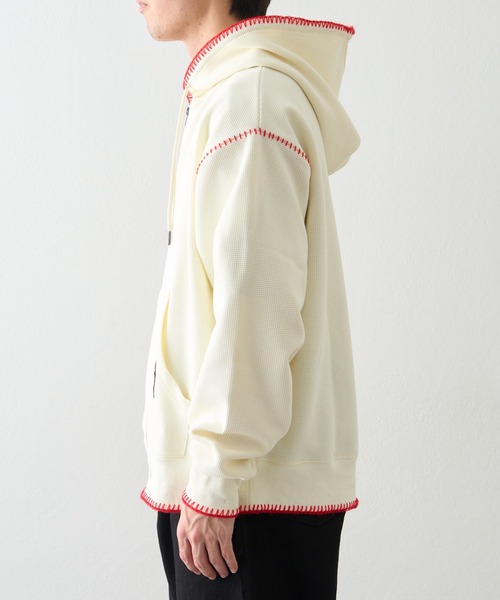 CIAOPANIC TYPY(チャオパニックティピー)の「【SOUNDS GOOOOD / サウンズグッド】ハンドステッチZIPパーカー(パーカー・メンズ・オフホワイト/レッド・ONE SIZE)」の19枚目の写真