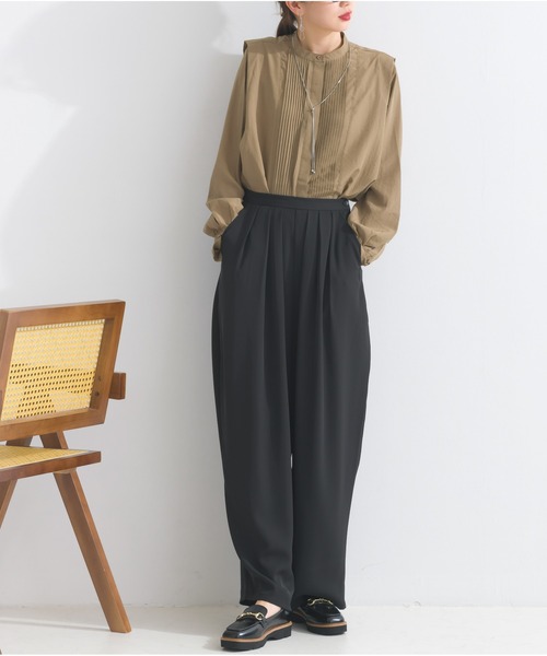 OandI（オーアンドアイ）の「エステルスムースタックカーブパンツ（その他パンツ・レディース・グレイッシュベージュ/ブラック・FREE）」の5枚目の写真