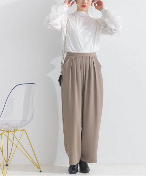 OandI（オーアンドアイ）の「エステルスムースタックカーブパンツ（その他パンツ・レディース・グレイッシュベージュ/ブラック・FREE）」の12枚目の写真