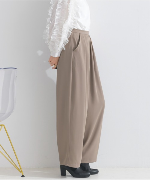 OandI（オーアンドアイ）の「エステルスムースタックカーブパンツ（その他パンツ・レディース・グレイッシュベージュ/ブラック・FREE）」の22枚目の写真
