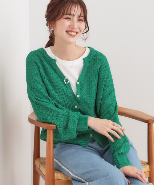 SHOO・LA・RUE（シューラルー）の「【洗える】ざっくり編みが大人かわいい キーネックカーディガン（カーディガン/ボレロ・レディース・ナチュラル/グリーン/キャメル・01/02/03/04）」の3枚目の写真