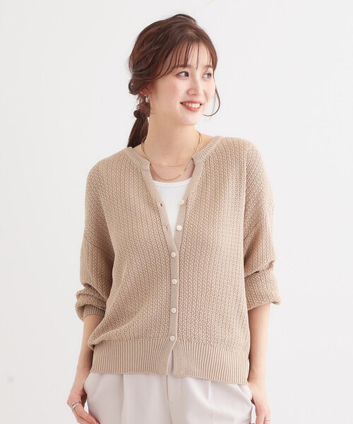 SHOO・LA・RUE（シューラルー）の「【洗える】ざっくり編みが大人かわいい キーネックカーディガン（カーディガン/ボレロ・レディース・ナチュラル/グリーン/キャメル・01/02/03/04）」の8枚目の写真