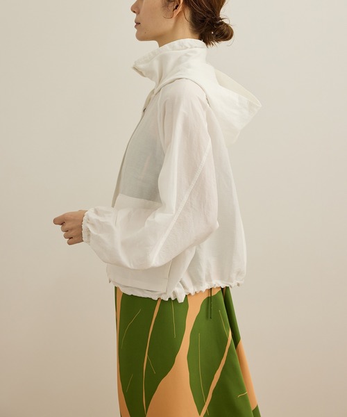 ROPE'(ロペ)の「ビスコースリネン ライトマウンテンパーカー【一部セットアップ対応】/洗える(ブルゾン・レディース・ネイビー/オフホワイト・36/38)」の12枚目の写真