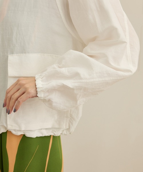 ROPE'(ロペ)の「ビスコースリネン ライトマウンテンパーカー【一部セットアップ対応】/洗える(ブルゾン・レディース・ネイビー/オフホワイト・36/38)」の16枚目の写真