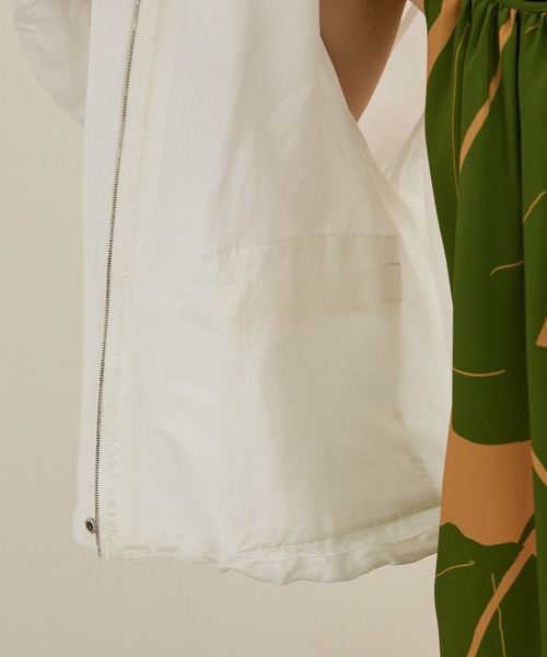 ROPE'(ロペ)の「ビスコースリネン ライトマウンテンパーカー【一部セットアップ対応】/洗える(ブルゾン・レディース・ネイビー/オフホワイト・36/38)」の20枚目の写真